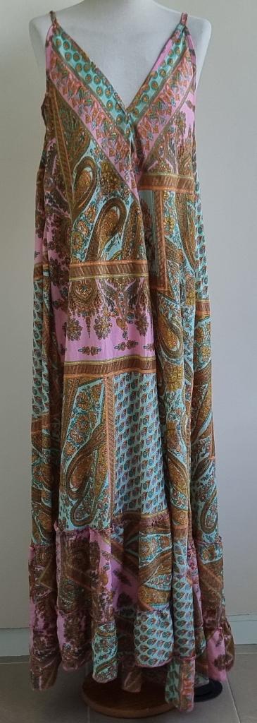 Swarna roze/lichtblauwe lange jurk met goud mt. Free Size, Maat 38/40 (M), Ophalen of Verzenden, Zo goed als nieuw, Roze