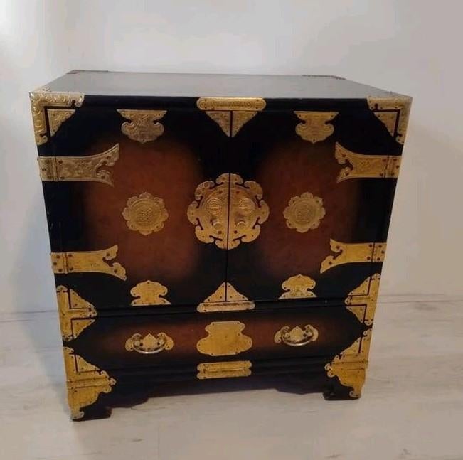 Antieke Chinese Kast met Messing Beslag, Ophalen