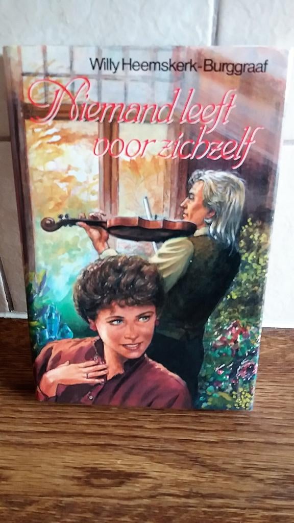 Niemand leeft voor zichzelf. Willy Heemskerk-Burggraaf, Boeken, Ophalen of Verzenden, Gelezen