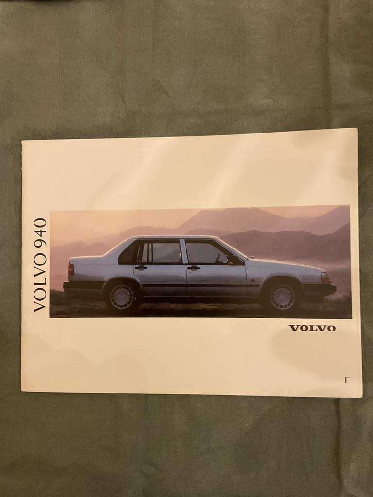 Volvo 940 Brochure - Perfecte Staat!, Ophalen of Verzenden, Zo goed als nieuw, Volvo