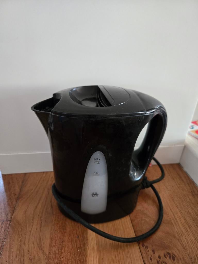 Camping waterkoker aan snoer 1liter zwart, Caravans en Kamperen, Ophalen of Verzenden, Gebruikt