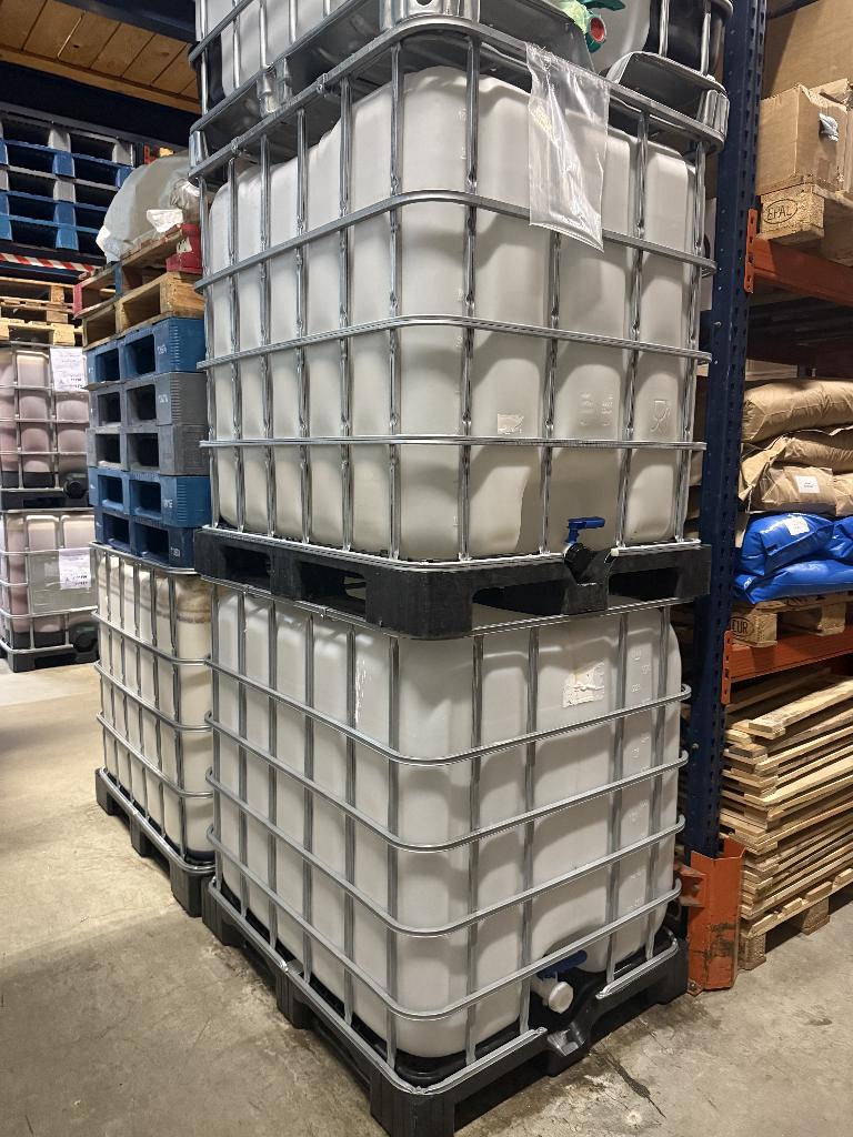 Gereinigde IBC-container / Regenton – 1.000 liter, Ophalen, Kunststof, Met kraantje, 150 liter of meer