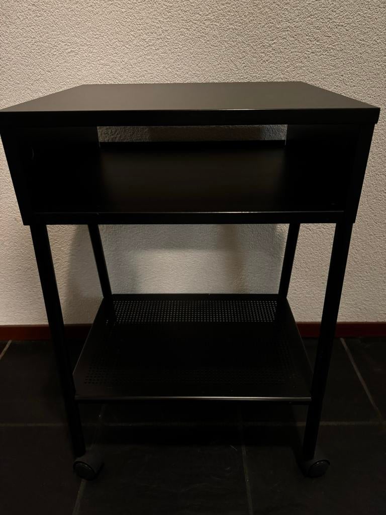 Zwart bijzettafeltje/nachtkastje b41xd35xh65, Ophalen, Minder dan 55 cm, Metaal of Aluminium, Zo goed als nieuw