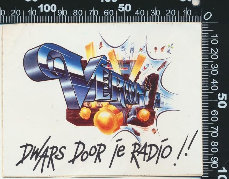 Sticker: Veronica - Dwars door je radio, Ophalen of Verzenden, Zo goed als nieuw, Film, Tv of Omroep