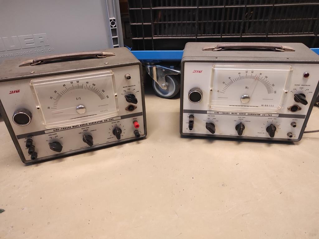 Sanwa Geluidsgolf generatoren met buizen techniek, Ophalen