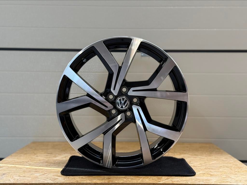 Nieuw Setje 18” Volkswagen Brescia Velgen Polo GTI, 18 inch, 215 mm, Velg(en), Nieuw