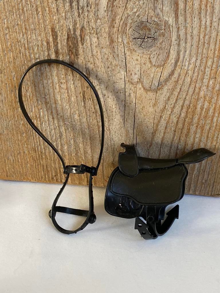 Barbie zadel en teugel voor Paard Vintage, Kinderen en Baby's, Speelgoed | Poppen, Ophalen of Verzenden, Zo goed als nieuw, Barbie