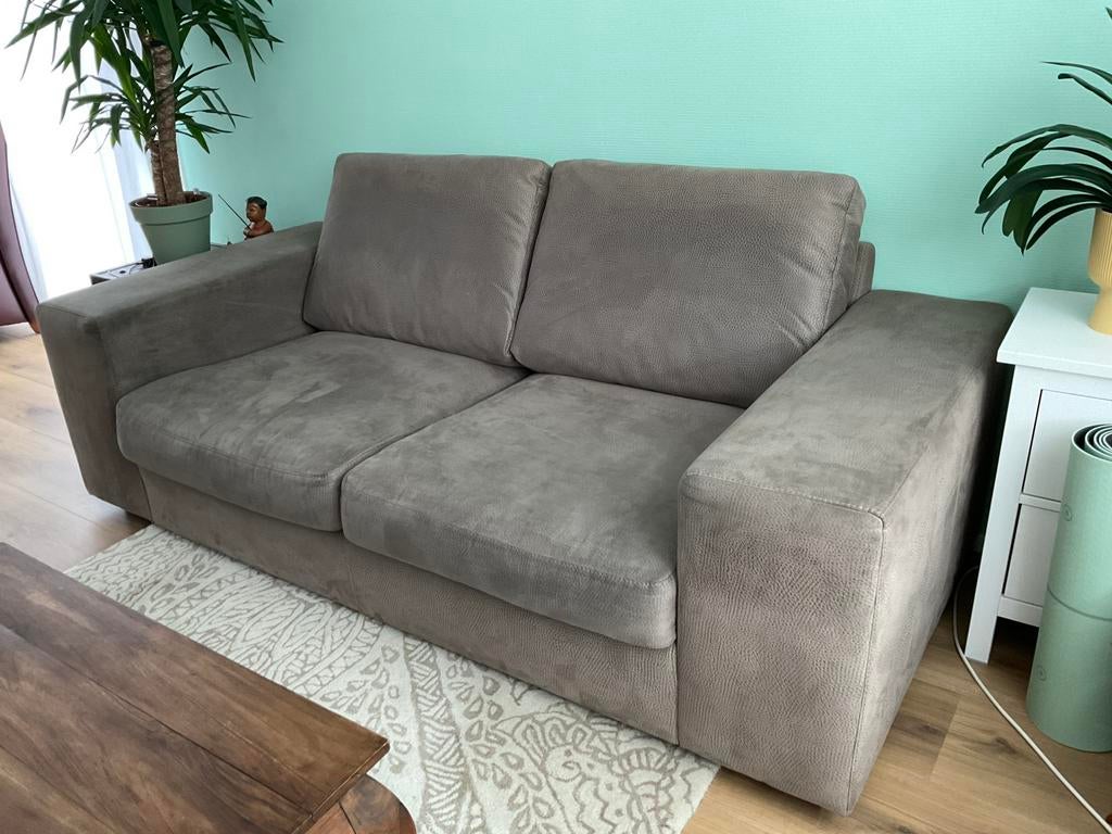Moderne 2-zits bank 210 cm – nette staat, Gebruikt, Driepersoons, 75 tot 100 cm, Ophalen of Verzenden