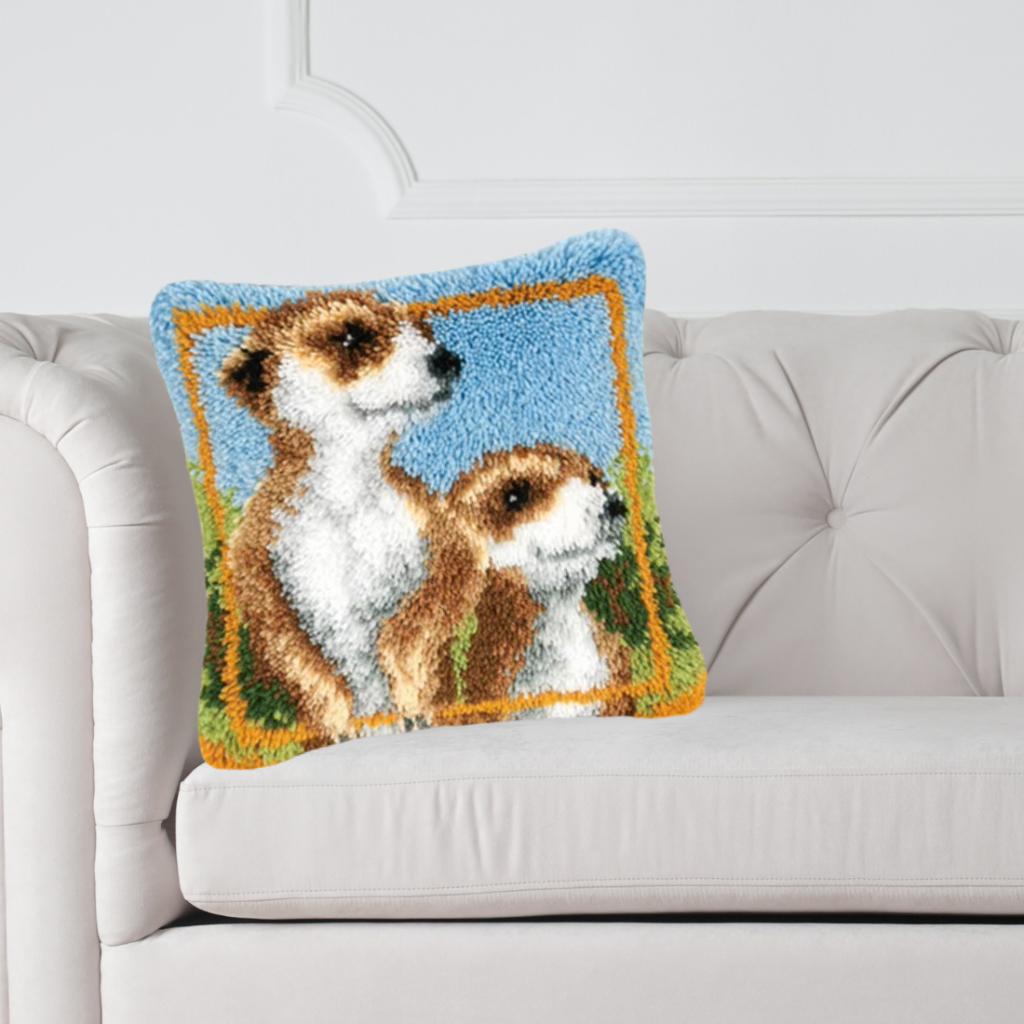 Smyrna, latch hook kussen, diy kit, stokstaartjes, zelf make, D, Nieuw, Ophalen of Verzenden, D