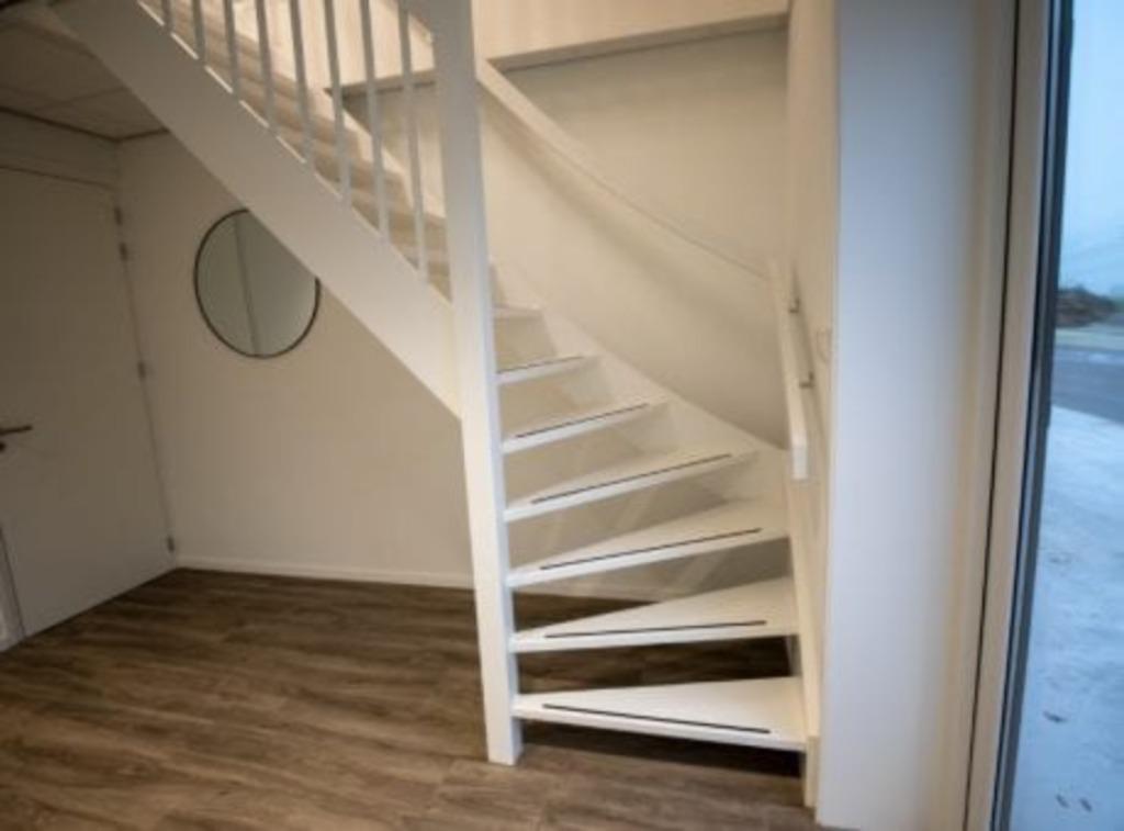 Vaste trap zolder trap binnen 1 week geleverd / gemonteerd, Ophalen of Verzenden, Nieuw, Trap, 2 tot 4 meter