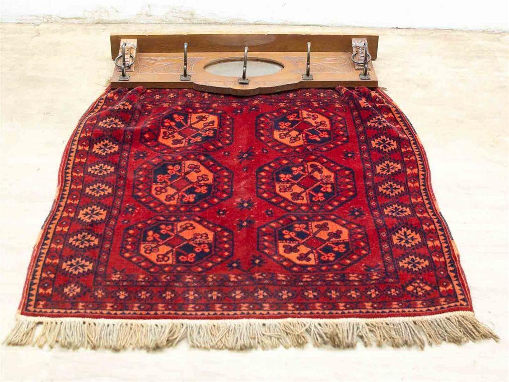 houten kapstok met kleed 28063