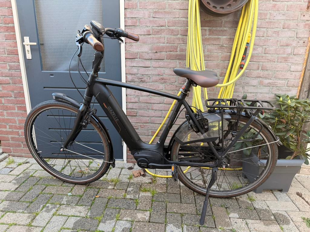 Gazelle Grenoble C8 Bosch E-Bike, Ophalen, Zo goed als nieuw, 51 tot 55 cm, 50 km per accu of meer