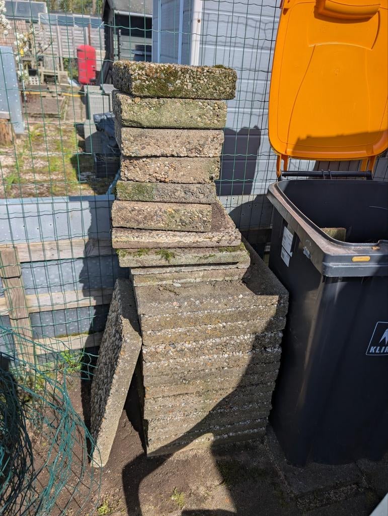 GRATIS 27 grindtegels voor terras of pad, Tuin en Terras, Tegels en Klinkers, Gebruikt, Terrastegels, Grind, 10 m² of meer, Ophalen