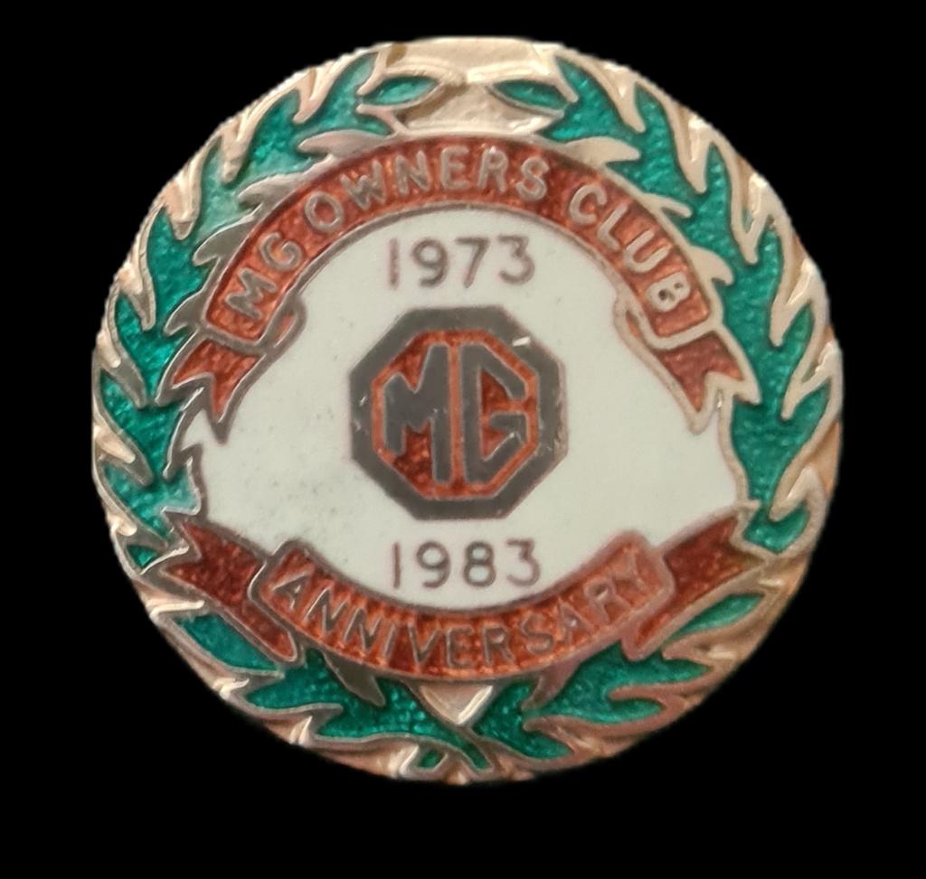 M.G. Owners Club 1973-1983 Anniversary broche, Verzenden, Nieuw, Transport, Speldje of Pin