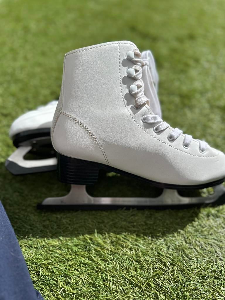 Kunstschaatsen+beschermers, Sport en Fitness, Schaatsen, Overige merken, Klapschaats, Ophalen of Verzenden, Zo goed als nieuw