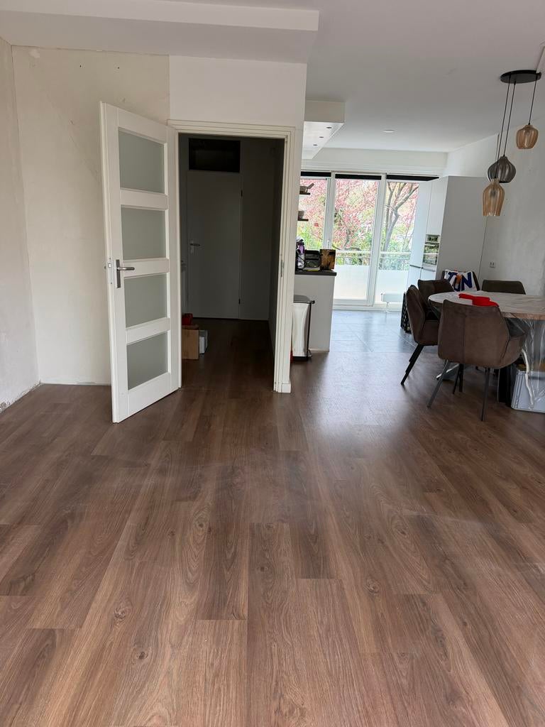 Kliklaminaat - 32m2 - Zelf demoteren, Ophalen, 50 tot 150 cm, Zo goed als nieuw, 10 m² of meer