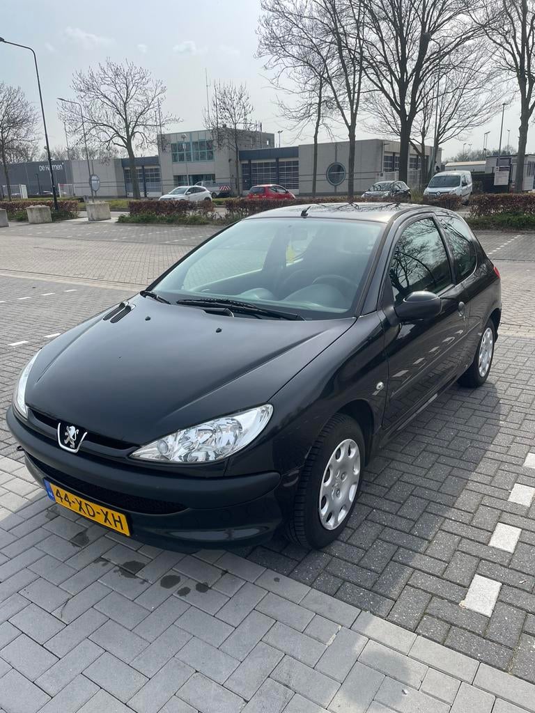 Peugeot 206 1.4 3D 2007 Zwart, Voorwielaandrijving, 31 €/maand, 4 cilinders, Zwart