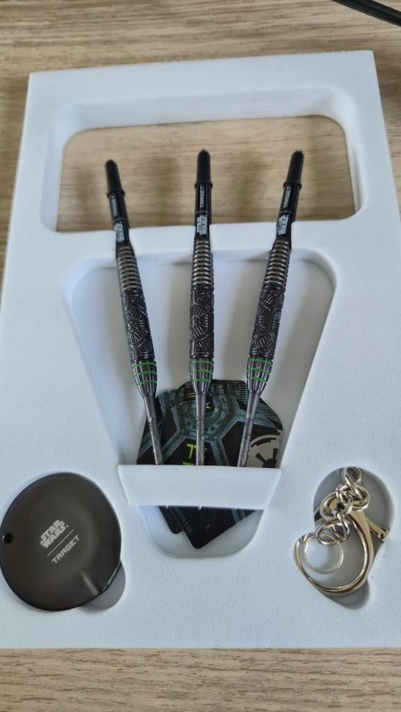 Target Star Wars Tie Fighter 23g, Sport en Fitness, Darts, Ophalen of Verzenden, Zo goed als nieuw, Pijlen
