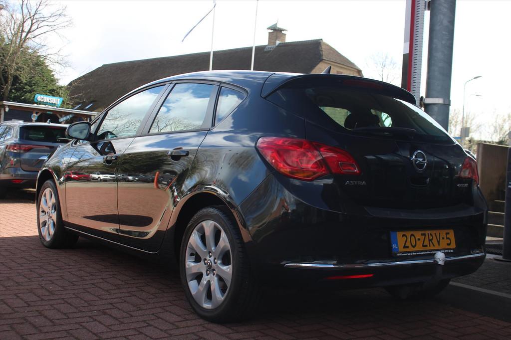OPEL Astra 1.4 EcoFLEX *Business+* | Trekhaak | Cruise & Cli, Euro 5, Gebruikt, 4 cilinders, Zwart