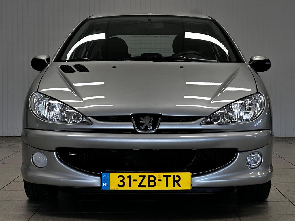 Peugeot 206 1.4 Forever/ D-Riem Verv 170.000KM!/ AIRCO!/ Tre, Auto's, Voorwielaandrijving, Stof, 4 cilinders, Origineel Nederlands