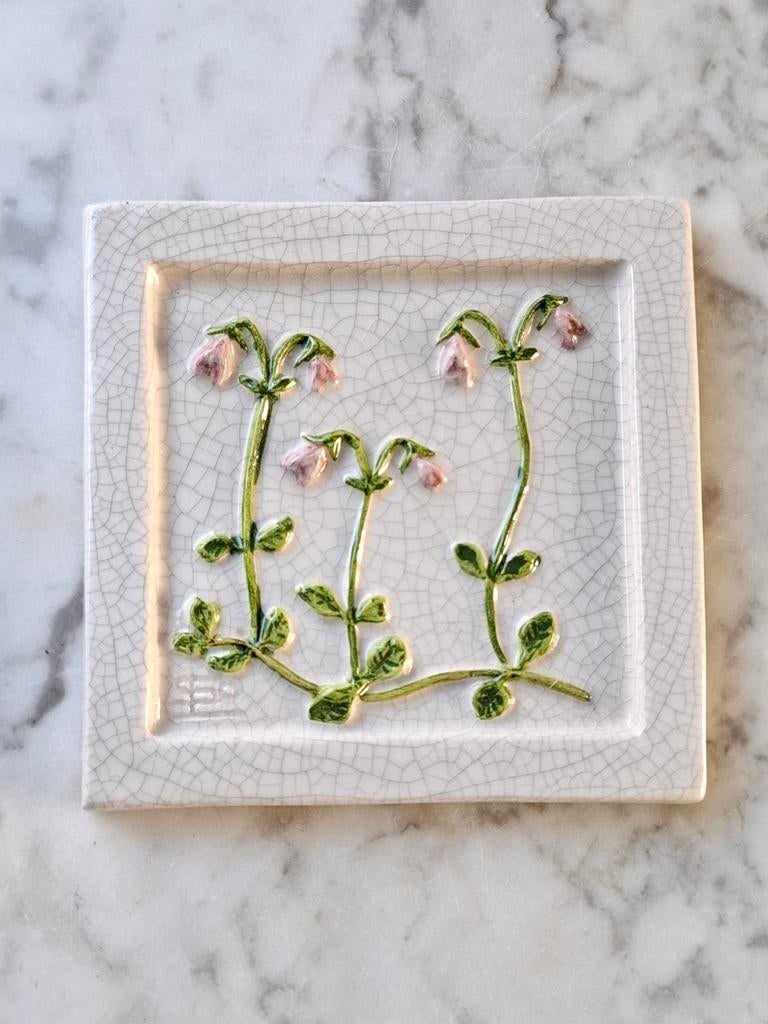 Vintage Zweeds wandhanger tegeltje linneausklokje, Verzenden