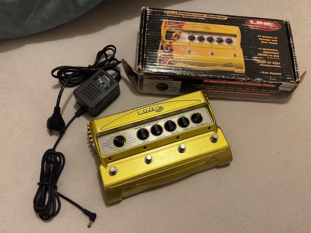 Line6 DM-4 Distortion Modeler + power supply, Ophalen of Verzenden, Zo goed als nieuw