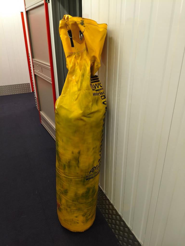 GRATIS: 2/3 gevulde bokszak, Ophalen, Gebruikt, Bokszak