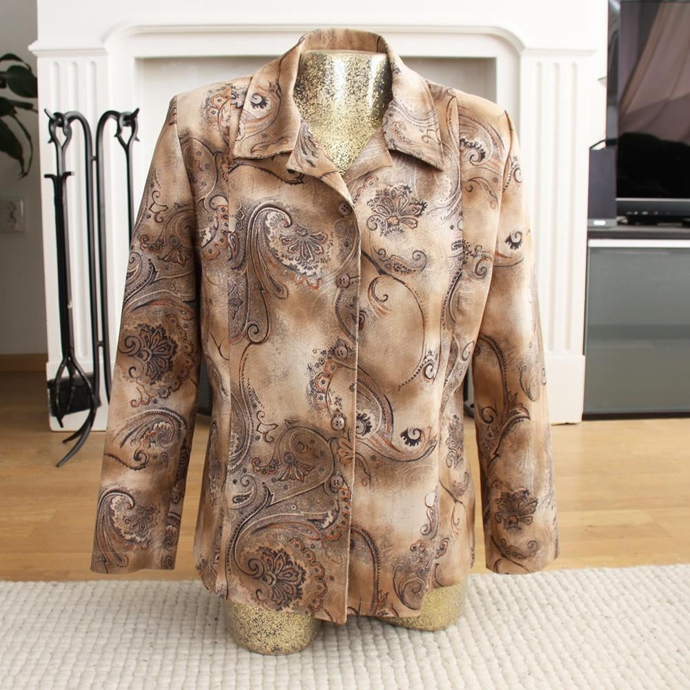 Bruin Jasje (L) € 15,-, Bruin, Maat 42/44 (L), Ophalen of Verzenden, Zo goed als nieuw