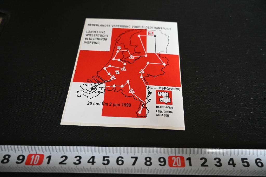 sticker Landelijke Wielertocht Bloedopnor werving 1990 Fiets, Ophalen, Zo goed als nieuw