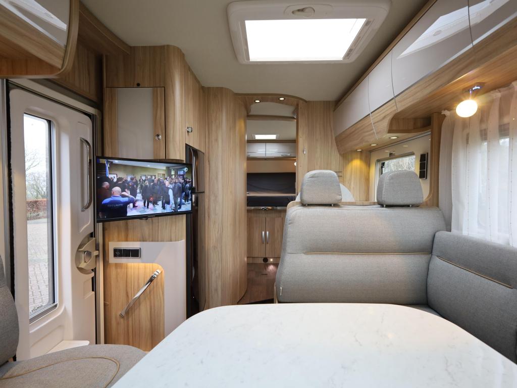 Hymer T698 CL lage kilometerstand, Caravans en Kamperen, Niet ingevuld, Koelkast, Ringverwarming, Fiat