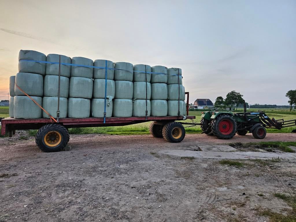 Ronde balen kuilvoer. Kan geladen worden., Zakelijke goederen, Agrarisch | Veevoer, Ophalen of Verzenden