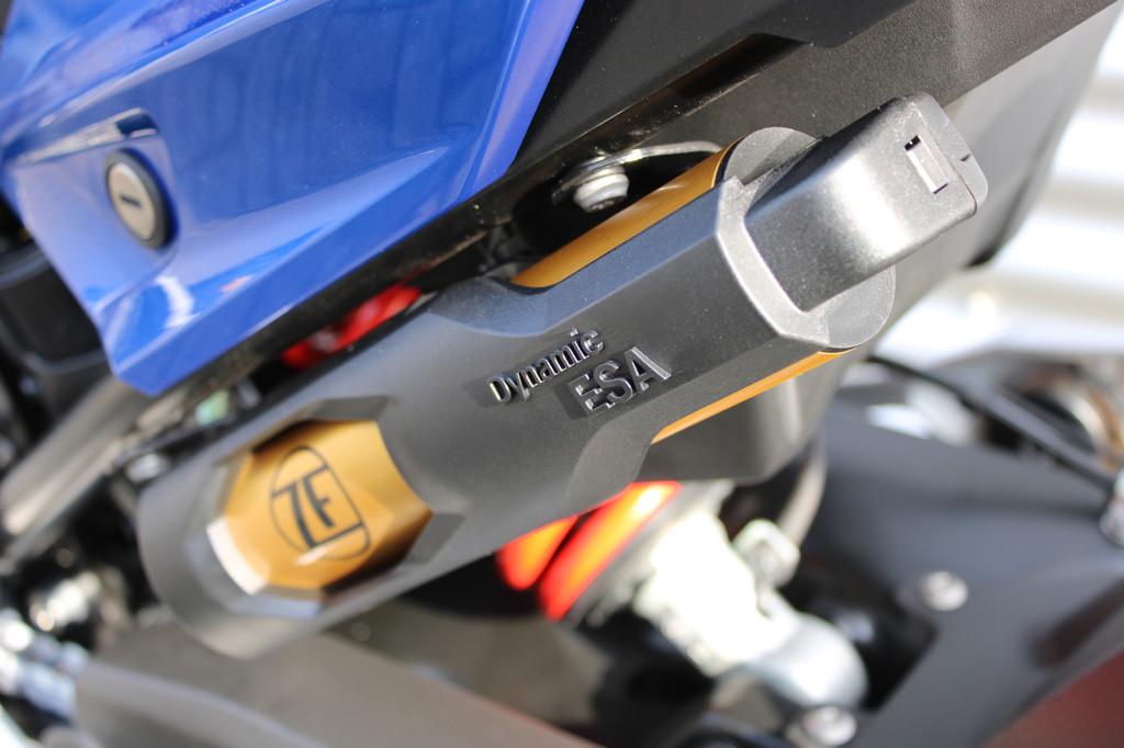 BMW F 900 R |Comfort & Dynamic pakket |Nu tijdelijk € 716, - foto 2