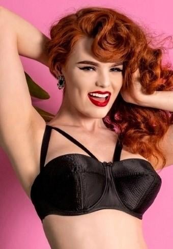 Zwarte satijnen punt bh 85 D, Ophalen of Verzenden, Zwart, BH