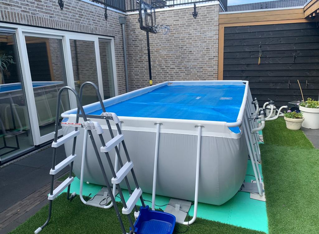 Zwembad intex 4.88 meter x 2.44 meter compleet, Ophalen, 200 tot 300 cm, 80 tot 120 cm, Zo goed als nieuw