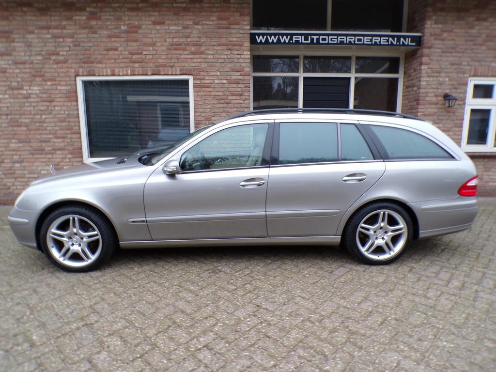 Mercedes-Benz E-klasse Combi 200 K. Classic Leder / 7 Persoo, Achterwielaandrijving, Gebruikt, Beige, 4 cilinders