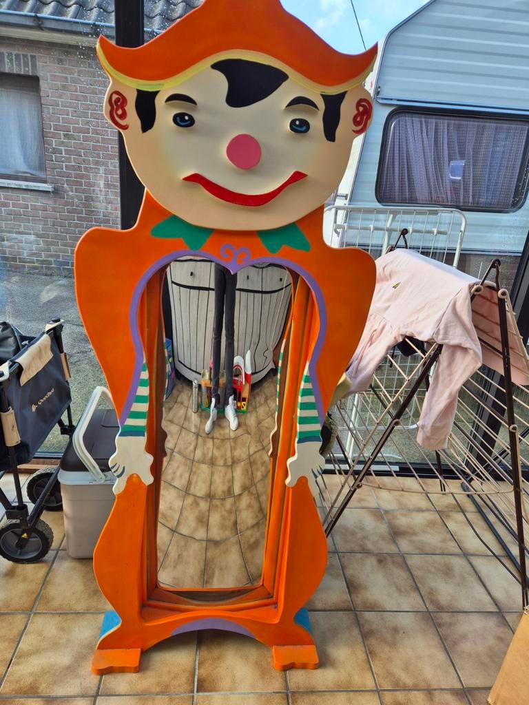 Circus clown Spiegel kermis, Ophalen