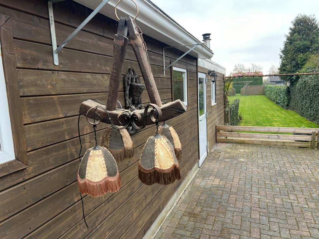 Varkensblaas aan juk, Ophalen