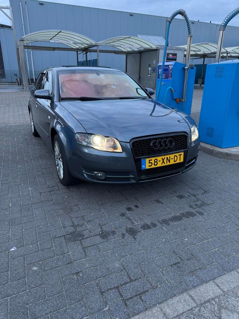 Audi A4 2006 Grijs, Auto's, Zwart, A4, 163 pk, Leder