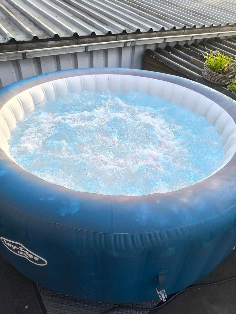 Lay-Z-Spa bubbelbad 4-6 persoon!, Tuin en Terras, Ophalen of Verzenden, Pomp