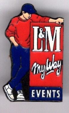L&M mayway Events Philip Morris International ( BLAD3_348 ), Verzamelen, Verzenden, Nieuw, Merk, Speldje of Pin