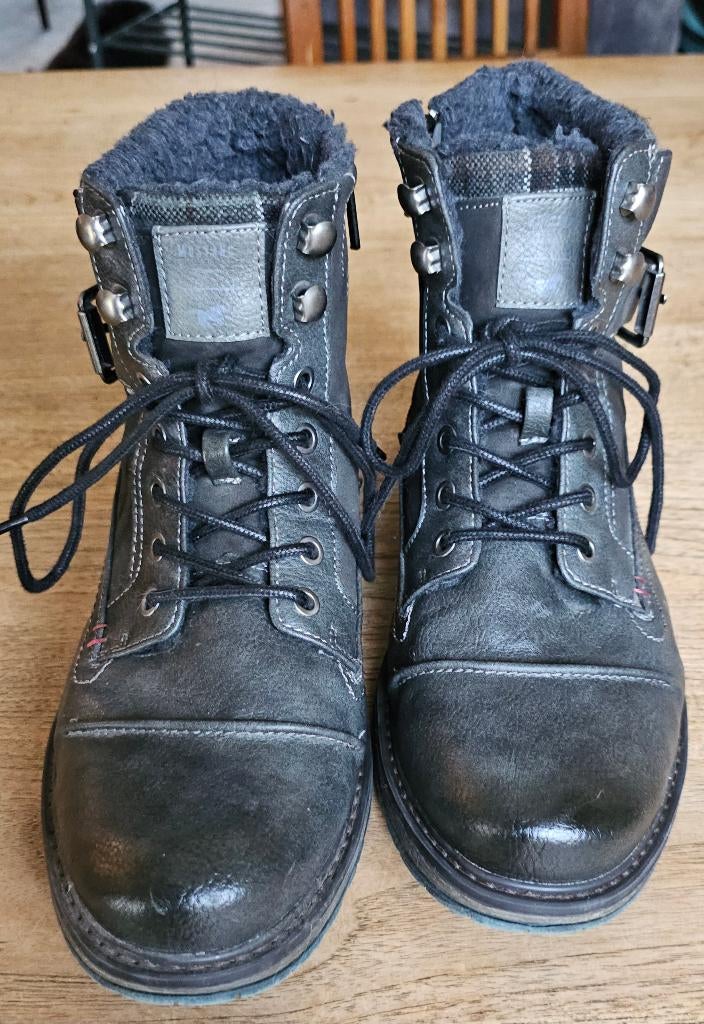 Mustang enkellaarsjes maat 41 (gevoerd), Mustang, Ophalen, Zo goed als nieuw, Zwart