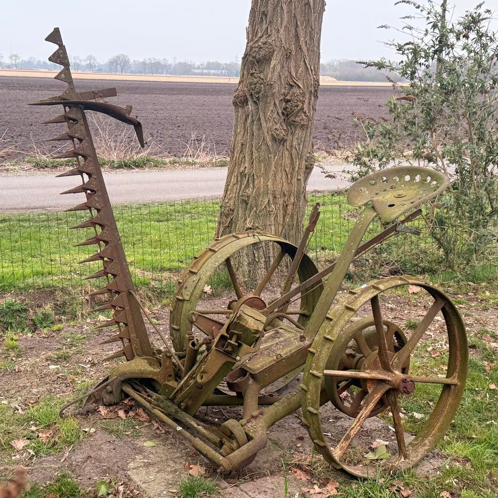 Antieke paard getrokken  maaibalk Sikkelmaaier, Ophalen of Verzenden