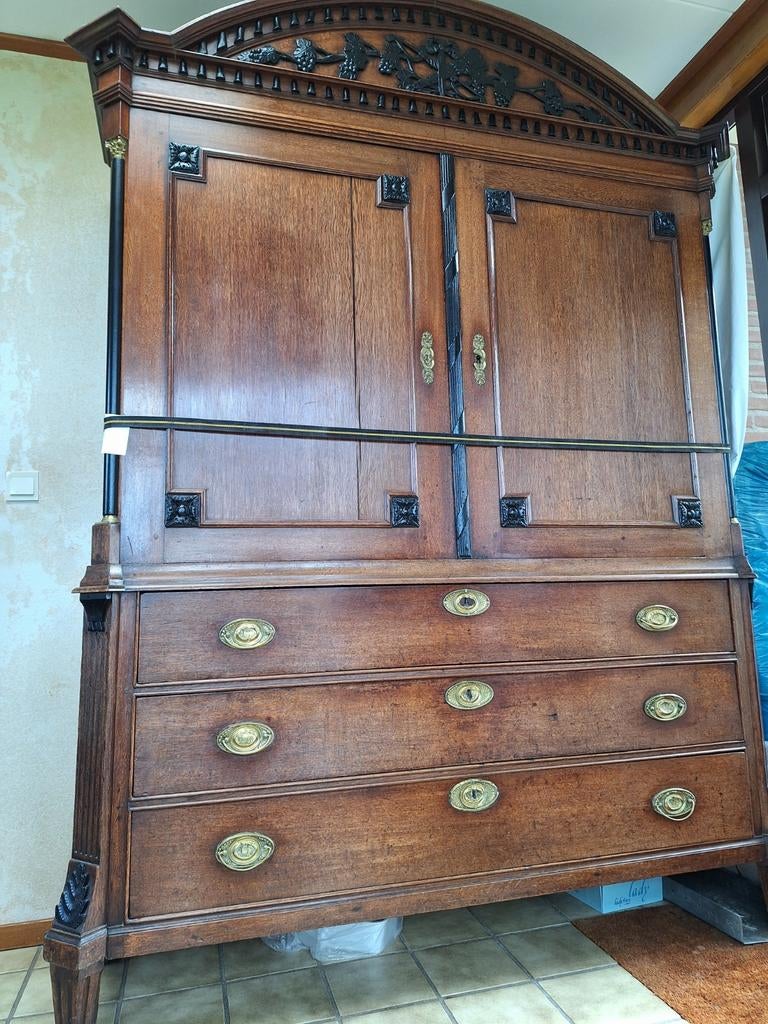 Antiek kabinet, Ophalen, Gebruikt