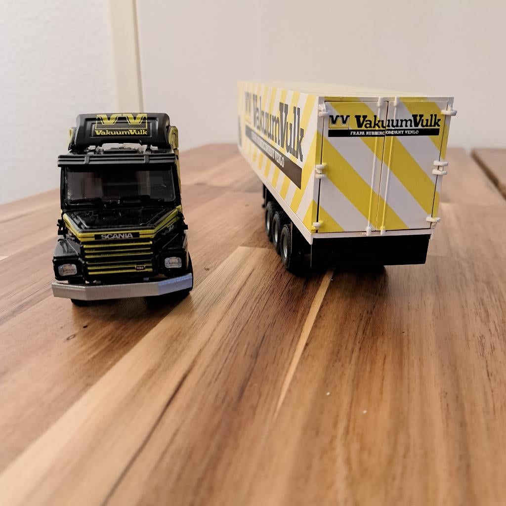 SCANIA 143m TORPEDO & GESLOTEN TRAILER DEUREN GOED TEKNO ., Verzenden, Zo goed als nieuw, Bus of Vrachtwagen, Tekno