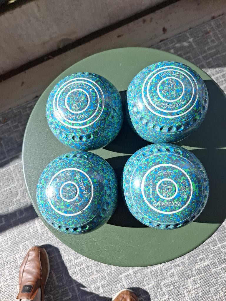 Taylor Vector VS bowls ballen, Verzamelen, Sportartikelen en Voetbal, Zo goed als nieuw, Overige typen, Overige sporten, Ophalen of Verzenden