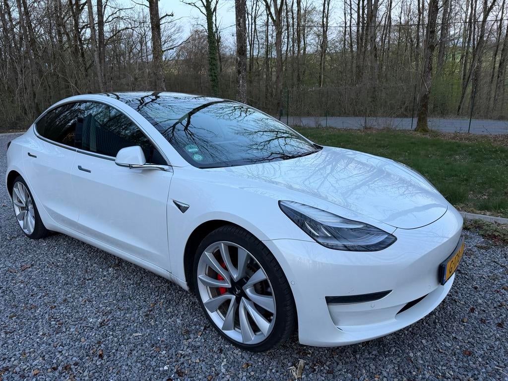 Tesla Model 3 2019 Wit Performance SOH 84%, Auto's, Tesla, Automaat, 1831 kg, Zwart, USB