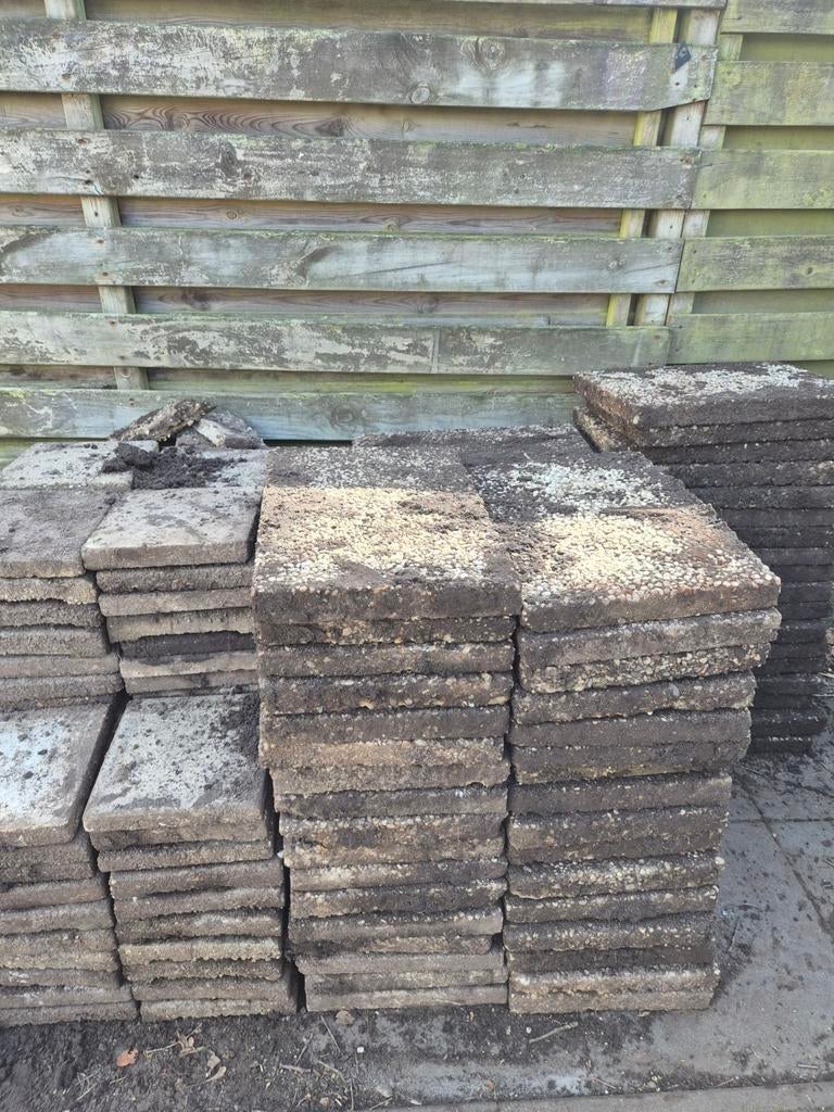 GRATIS TEGELS. Op te halen in soest., Ophalen of Verzenden, Gebruikt, Beton, Terrastegels