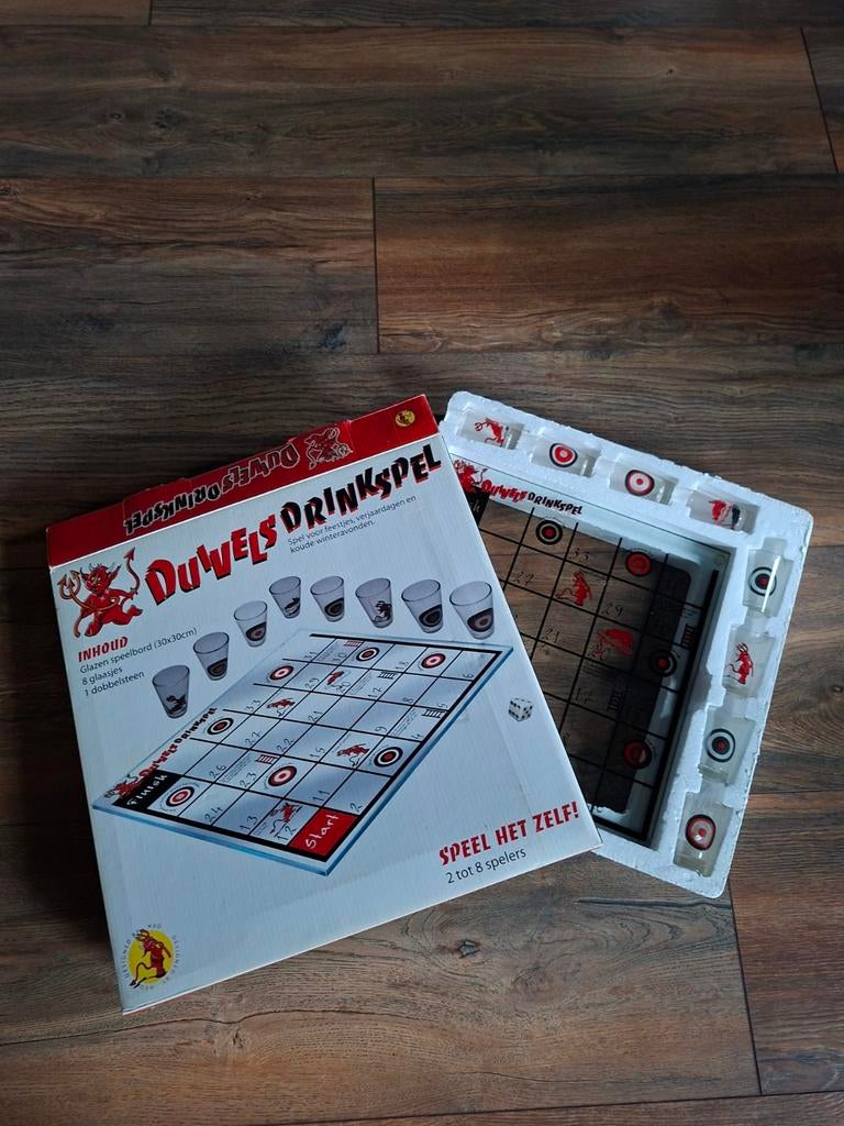 Duivels Drinkspel, Vijf spelers of meer, Ophalen of Verzenden, Gebruikt