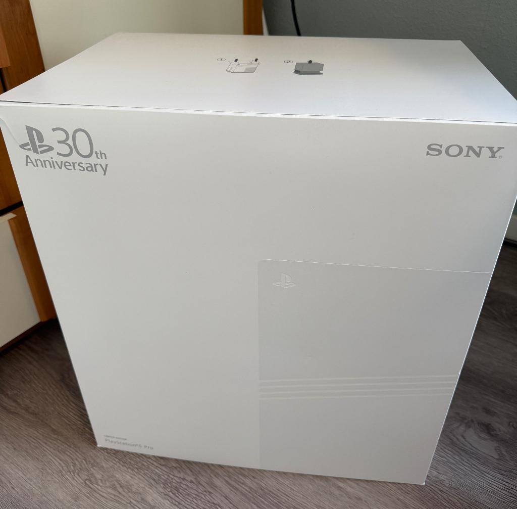 PlayStation 5 Pro - 30th Anniversary Limited Edition, Ophalen, Nieuw, Playstation 5