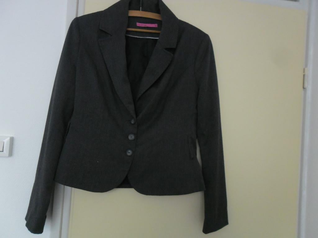 z.g.a.n. grijs dames jasje. Maat M, Kleding | Dames, Jasjes, Kostuums en Pakken, Maat 38/40 (M), Cane & cane, Ophalen of Verzenden